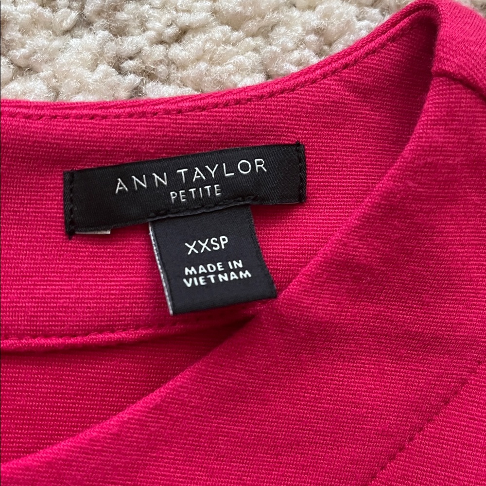 Ann Taylor Fuchsia Top - Picture 3 of 4